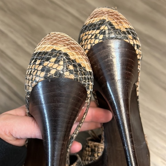 STAURT WEITZMAN PYTHON SLINGBACK HEELS 8 - Picture 10 of 16